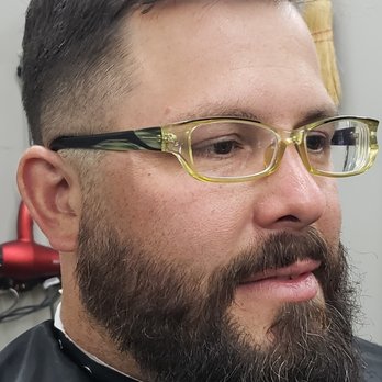 JT The Barber - Men's Haircut and beard trim. - Barbers Near Me - Hoover, Alabama JT The Barber - Men's Haircut and beard trim. - Barbers Near Me - Hoover, Alabama