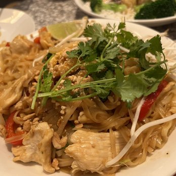 Chinese Munch In - Chicken T3. Pad Thai - Chinese Near Me - Wheeling, Illinois Chinese Munch In - Chicken T3. Pad Thai - Chinese Near Me - Wheeling, Illinois