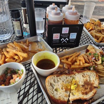 Battle Alley Brewing - Brisket sandwich, cheesy fries, nachos - Breweries Near Me - Holly, Michigan Battle Alley Brewing - Brisket sandwich, cheesy fries, nachos - Breweries Near Me - Holly, Michigan