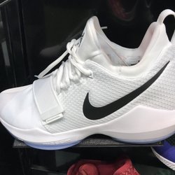 Foot Locker - Paul George