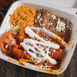 Señor Taco - Chicken enchilada plate. So good!