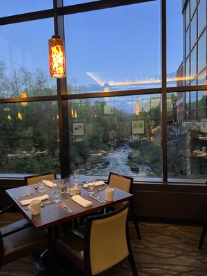 Beau's on the River by null