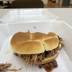 Big Fella's BBQ lounge - Pulled pork sandwich