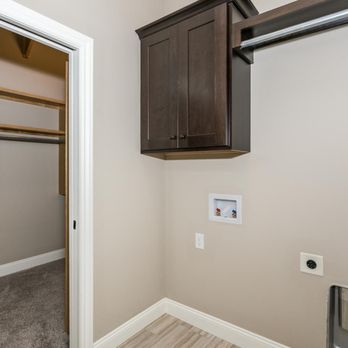 Mike Love Construction - a closet in a home - General Contractors Near Me - Park City, Kansas Mike Love Construction - a closet in a home - General Contractors Near Me - Park City, Kansas