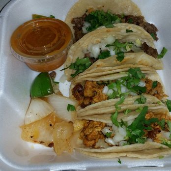 Tacos El Gordo - Two pollo and two asada tacos. - Food Trucks Near Me - Sparks, Nevada Tacos El Gordo - Two pollo and two asada tacos. - Food Trucks Near Me - Sparks, Nevada