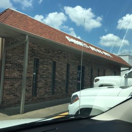 Plenty of parking here! Plenty of parking here!