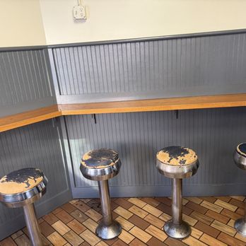 Captain James Landing - Takeout Eating Area - Seafood Near Me - Baltimore, Maryland