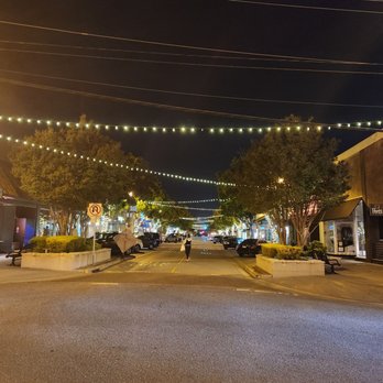 West Park Bistro - Wonderful street lighting - New American Near Me - San Carlos, California West Park Bistro - Wonderful street lighting - New American Near Me - San Carlos, California