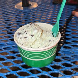 Triple scoop