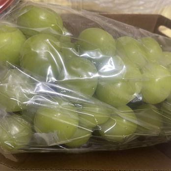 H Mart - Torrance - Muscat Grapes grown in Peru - Grocery Near Me - Torrance, California H Mart - Torrance - Muscat Grapes grown in Peru - Grocery Near Me - Torrance, California