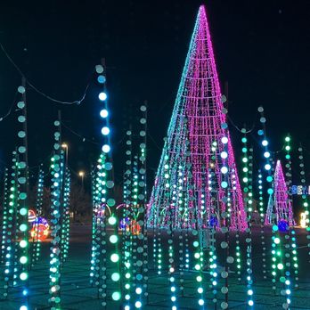 Christmas in Color - Aurora - Amusement Parks Near Me - Aurora, Colorado