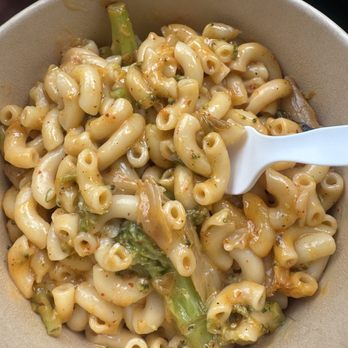 Juicy Brew - Delicious Kimchi Broccoli and Macaroni house-made entrée.  Delicious with a slight spicy bite! - Coffee & Tea Near Me - Honolulu, Hawaii