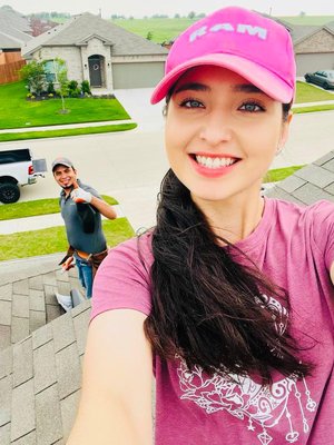 Vasquez Leon Roofing Logo