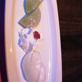 Sushi O Asian Bistro - Vanilla and green tea mochi - Japanese Near Me - Edison, New Jersey Sushi O Asian Bistro - Vanilla and green tea mochi - Japanese Near Me - Edison, New Jersey
