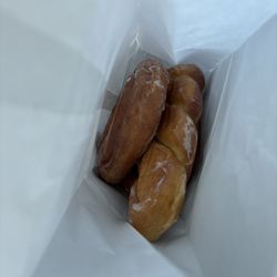 Sunshine Donuts & Cafe - Cinnamon roll and donuts