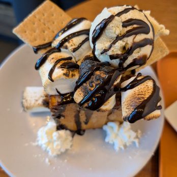 LUMI Dessert Cafe - Desserts Near Me - Lynnwood, Washington LUMI Dessert Cafe - Desserts Near Me - Lynnwood, Washington