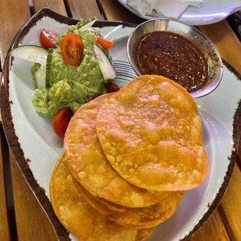 G Lounge - Chips salsa guacamole - Hookah Bars Near Me - Glendale, California G Lounge - Chips salsa guacamole - Hookah Bars Near Me - Glendale, California