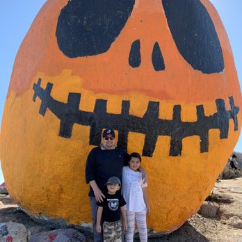 Pumpkin Rock Trail - Hiking Near Me - Norco, California