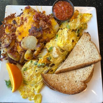 Keke's Breakfast Cafe - Chicken Fajitas omelette - Breakfast & Brunch Near Me - Windermere, Florida Keke's Breakfast Cafe - Chicken Fajitas omelette - Breakfast & Brunch Near Me - Windermere, Florida