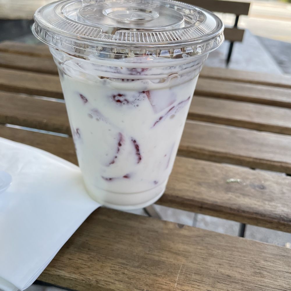Tia Rosies Kitchen - Fresas con crema - Tacos Near Me - Hapeville, Georgia