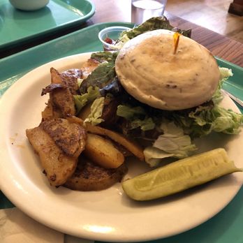 Dharma's Restaurant - Beyond Buger. Very filling - Vegetarian Near Me - Capitola, California