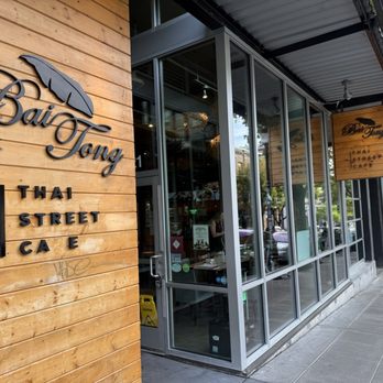Bai Tong Thai Street Cafe - Thai Near Me - Seattle, Washington