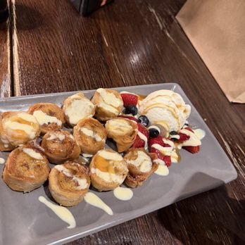 P.F. Chang's - Banana Spring Rolls - Chinese Near Me - Honolulu, Hawaii