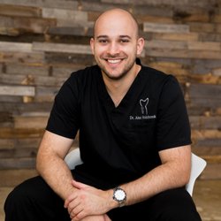 AVPeriodontics - Dr. Alex Volchonok