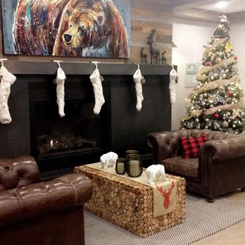 Canalta Lodge - Cozy cozy in the lobby. - Hotels Near Me - Banff, Alberta
