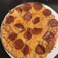 Skiles Tavern - A classic bar style pizza 6.9/10