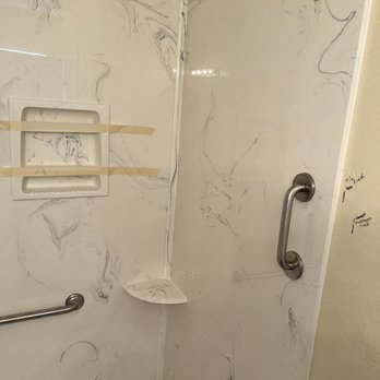 Kera Bath & Shower - Right side - General Contractors Near Me - North Las Vegas, Nevada Kera Bath & Shower - Right side - General Contractors Near Me - North Las Vegas, Nevada