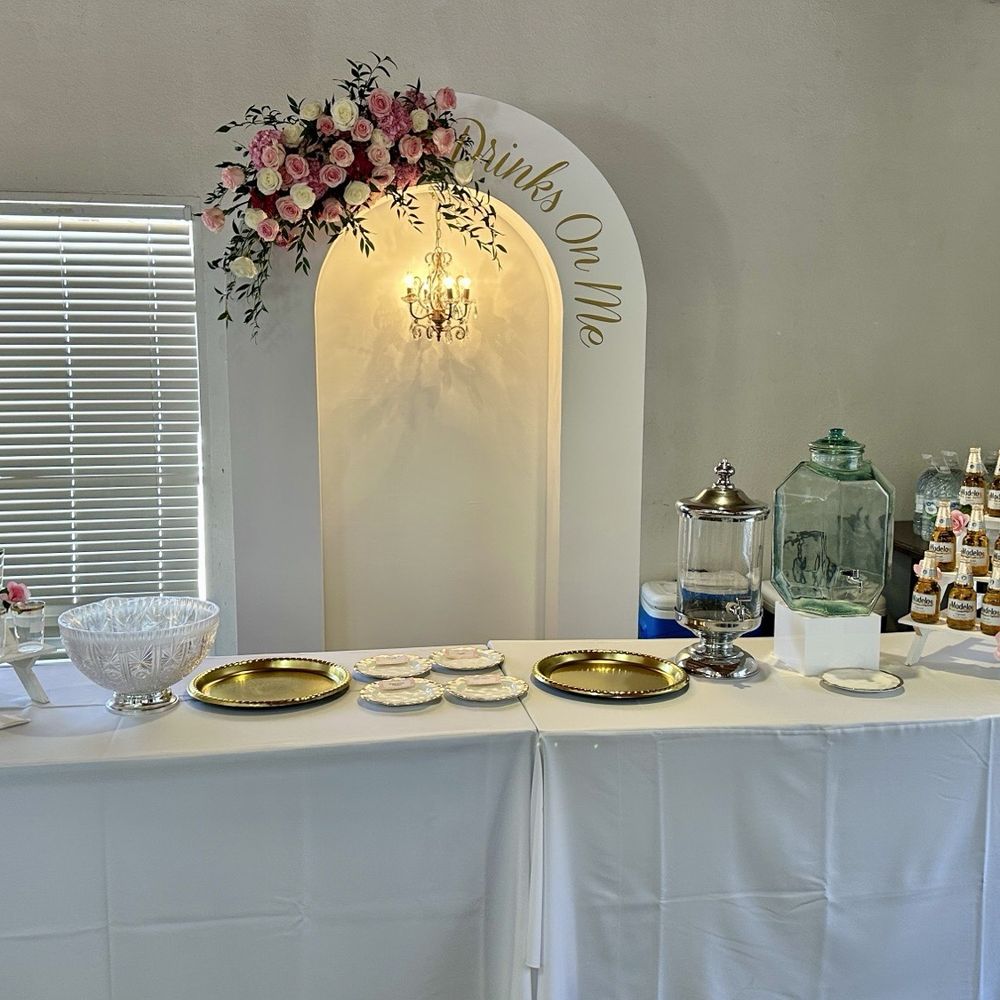 Bizzie Bee Creations - My open bar to show it is hosted with class! - Party & Event Planning Near Me
