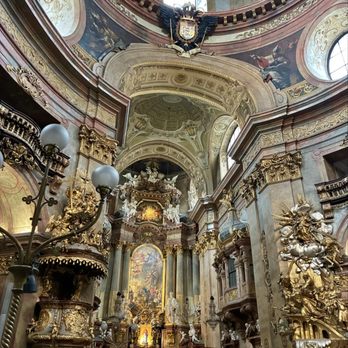 Peterskirche - Front alter - Churches Near Me - Vienna, 9