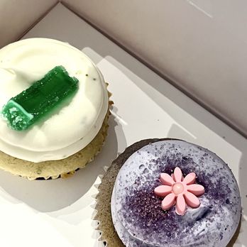 Georgetown Cupcake - Cupcakes Near Me - Washington, DC, District of Columbia