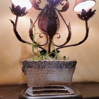 Foxy's Restaurant - Great decor. - Diners Near Me - Glendale, California Foxy's Restaurant - Great decor. - Diners Near Me - Glendale, California