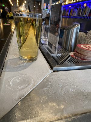 Henry's Tavern by null