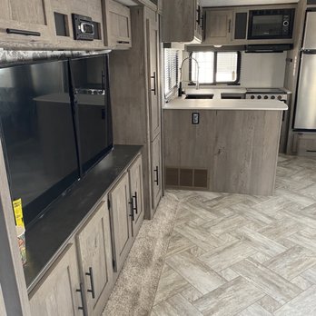 Camping World - Fresno - RV Dealers Near Me - Fresno, California Camping World - Fresno - RV Dealers Near Me - Fresno, California