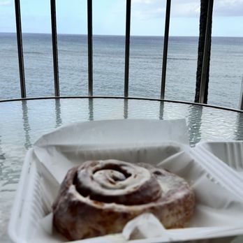 Papi’s Ohana - King Cinnamon Roll - Pizza Near Me - Lahaina, Hawaii Papi’s Ohana - King Cinnamon Roll - Pizza Near Me - Lahaina, Hawaii