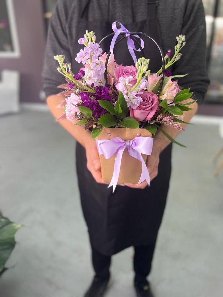 HARRY’S FAMOUS FLOWERS Updated October 2024 136 Photos & 62 Reviews