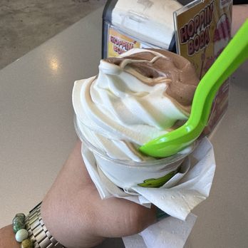 Jeremiah's Italian Ice - Swirl soft serve - Desserts Near Me - Savannah, Georgia