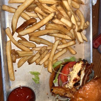 Saltgrass Steak House - Grilled chicken sandwich with fries - Steakhouses Near Me - Grapevine, Texas Saltgrass Steak House - Grilled chicken sandwich with fries - Steakhouses Near Me - Grapevine, Texas