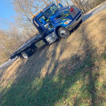 Precision Towing - 2018 kenworth flatbed - Towing Near Me - Carnesville, Georgia