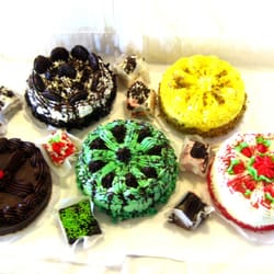 Pike Place Bakery - Our Cakes
