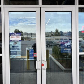 WSS - Front door - Shoe Stores Near Me - San Leandro, California WSS - Front door - Shoe Stores Near Me - San Leandro, California