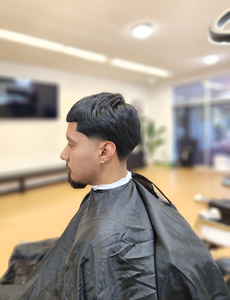The Barbers Lab Logo