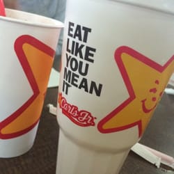 Carl's Jr. - Me gustó el vaso del refresco grande :)