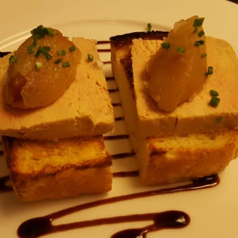 Petit Pau - Coca de brioche con foie y manzana al horno - Catalan Near Me - Barcelona, B