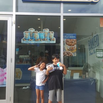 Auntie Anne's - Fast Food Near Me - Kapolei, Hawaii