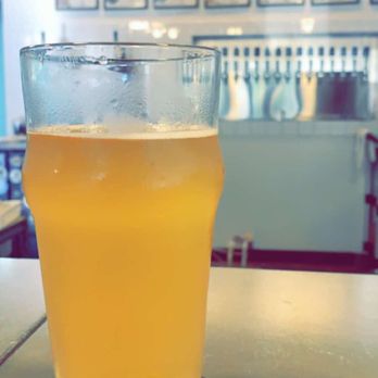 BRŪ Florida Growler Bar - Beer Bar Near Me - Odessa, Florida BRŪ Florida Growler Bar - Beer Bar Near Me - Odessa, Florida