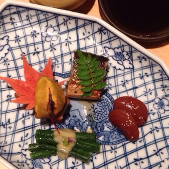 鮨森日本料理 - Pickled bean sprouts, soy sauce. Roasted chestnut, maple leaf, mystery piece, mackerel, kidney beans, green beans - Japanese Near Me - Hong Kong, HK
